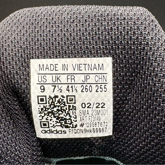 ADIDAS TERREX AX4 MID GORE-TEX HIKING SHOES - Picture 3 of 13